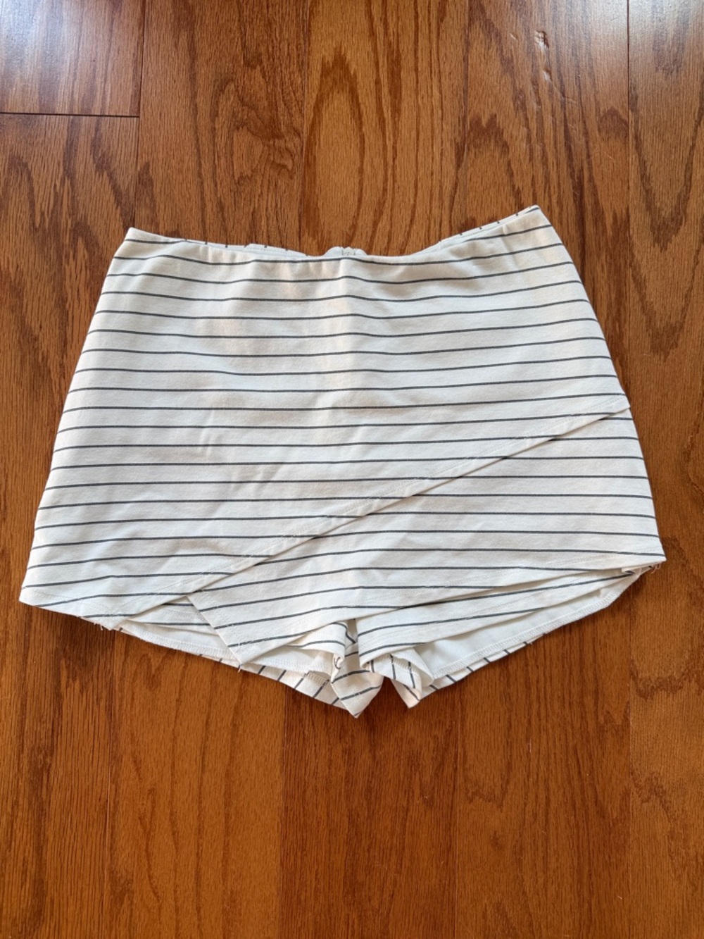 Lulu's White and Black Striped Skort Shorts